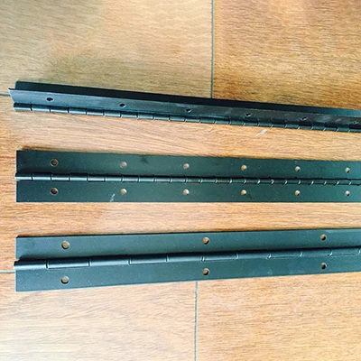 Black Ci gaba Hinges